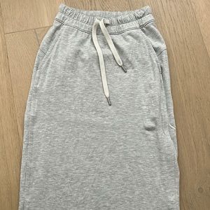 LULULEMON pencil skirt